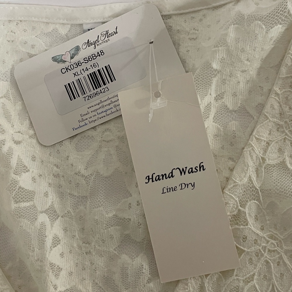 XL Angel Heart Boutique Lace Tiered V-Neck Women's Top - Dress
NWT - Picture 3 of 15